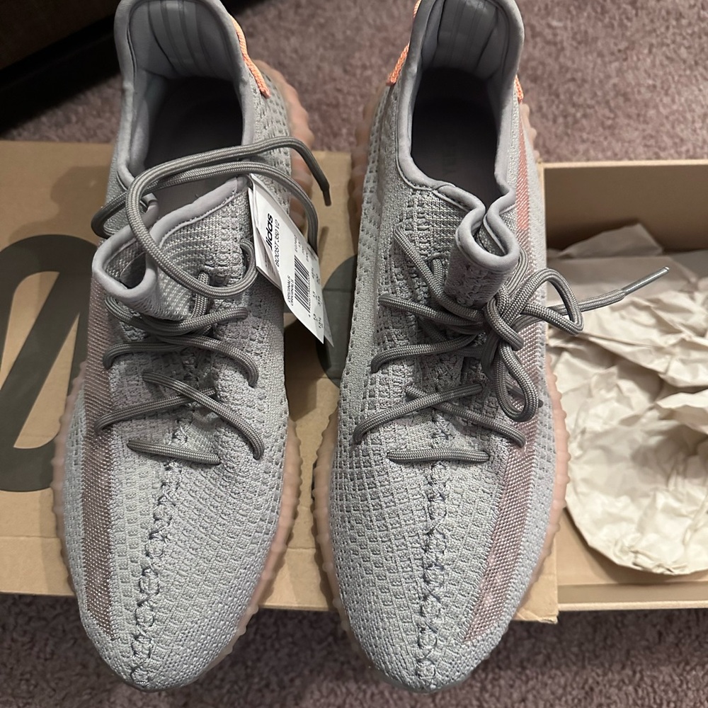 YEEZY BOOST 350 - Picture 3 of 5